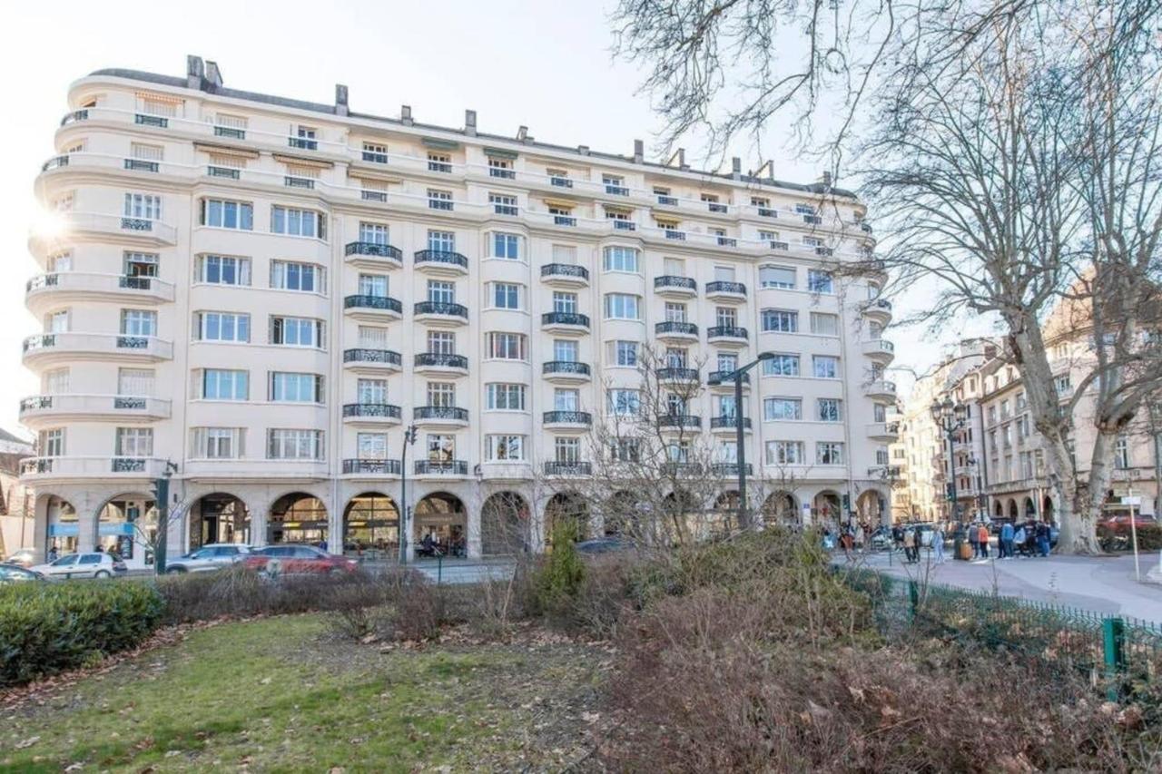 The Red Heart Of Annecy - Beautiful Apartment For 4 People エクステリア 写真